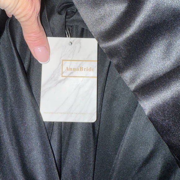 Black Wedding Dress / Evening Gown Size 6 NWT - Picture 3 of 13